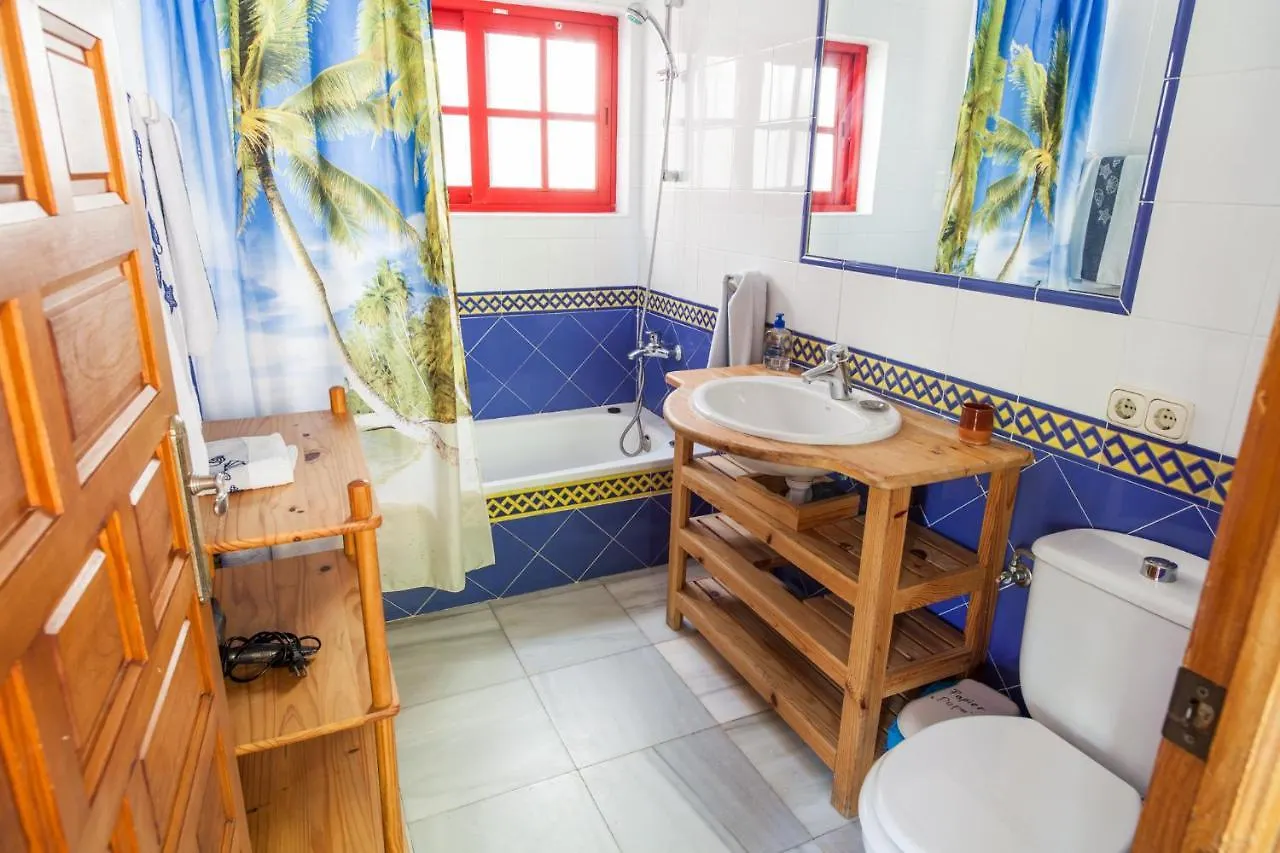 Apartamentos Las Flores Tarifa Apartment